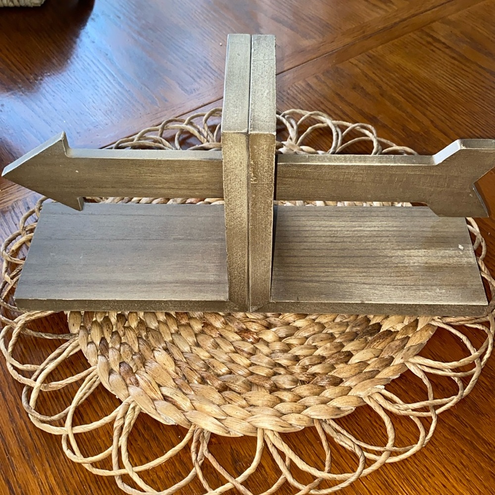 Wood Arrow Bookends